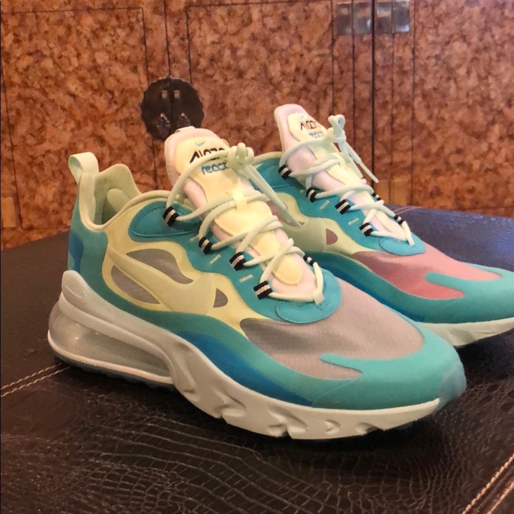 Nike Air Max 270 React